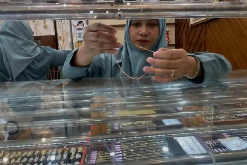 Warga Jombang Berebut Jual Emas untuk 'Take Profit'