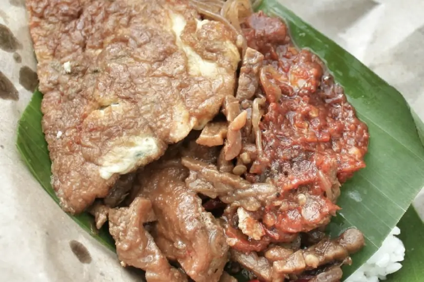 Nasi Jatos: Kesederhanaan Rasa dan Jati Diri Kuliner Warga Madiun