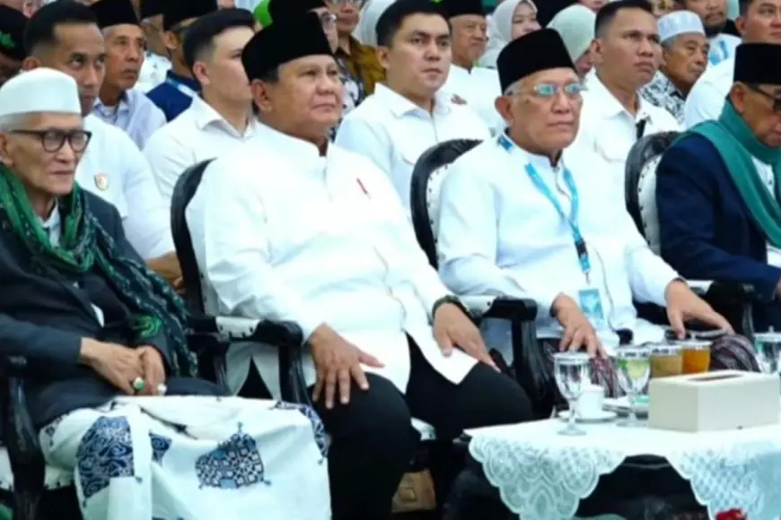 Prabowo Resmi Jadi Kader NU dan Terima Kartu Anggota saat Tutup Muktamar ke&35 Jombang