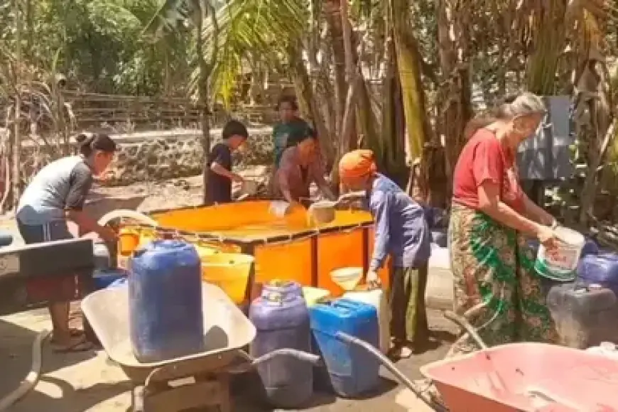 Derita Warga Probolinggo Saat Kemarau, Terpaksa Tak Mandi Demi Bertahan Hidup