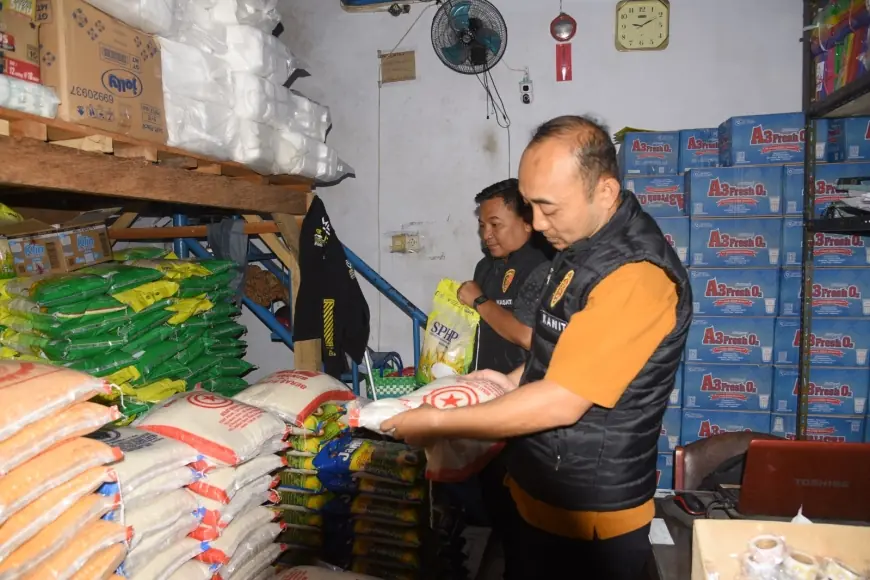 Satgas Pangan Polres Bondowoso Pantau Harga Beras di Pasar Induk